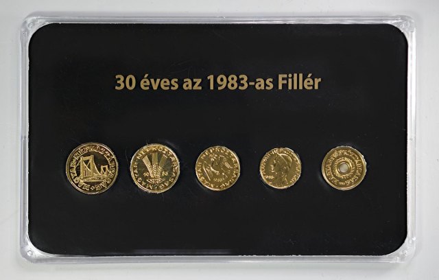 30 ves az 1983-as 2, 5, 10, 20 s 50 fillres arany fantziaveret bliszter
